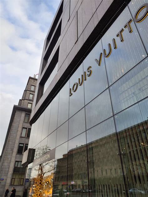 louis vuitton warsaw hk.